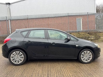 Used Vauxhall Astra 2013 for sale - 77451972: Photo