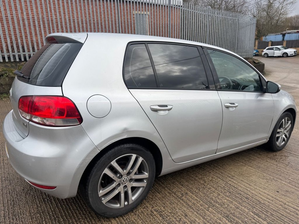 Used Volkswagen Golf 2010 for sale - 77499503: Photo 10