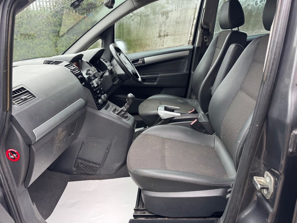 Used Vauxhall Zafira 2010 for sale - 77547573: Photo 4