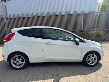 Used Ford Fiesta 2012 for sale - 79574463: Photo