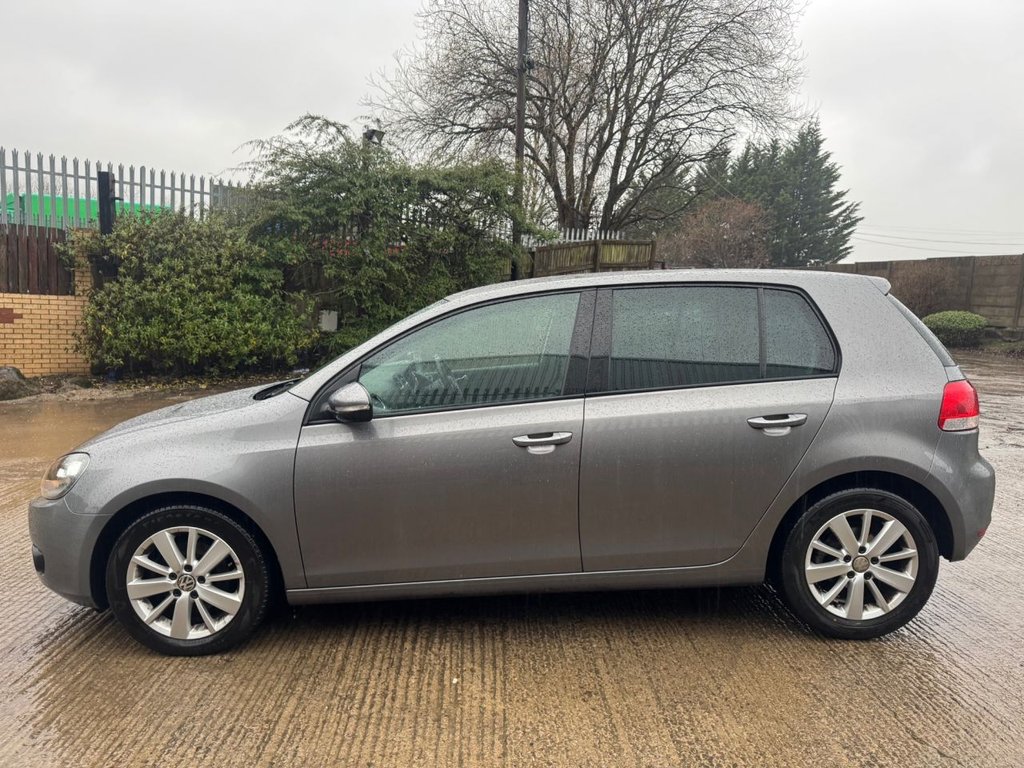 Used Volkswagen Golf 2012 for sale - 77288002: Photo 2