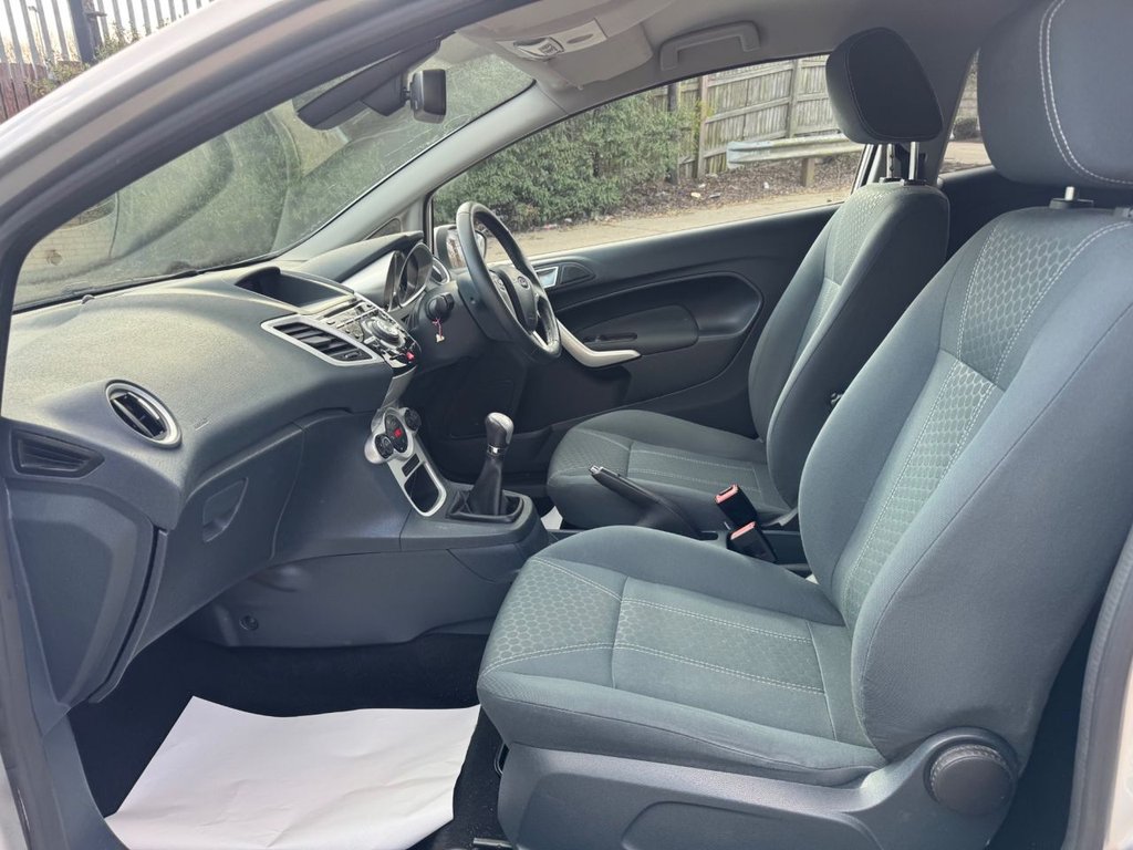 Used Ford Fiesta 2012 for sale - 78049632: Photo 4