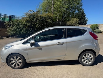 Used Ford Fiesta 2010 for sale - 78444914: Photo