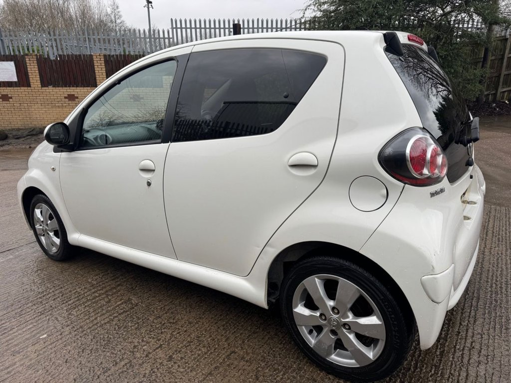 Used Toyota AYGO 2013 for sale - 77369748: Photo 12