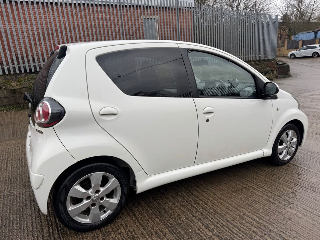 Used Toyota AYGO 2013 for sale - 77369748: Photo 14