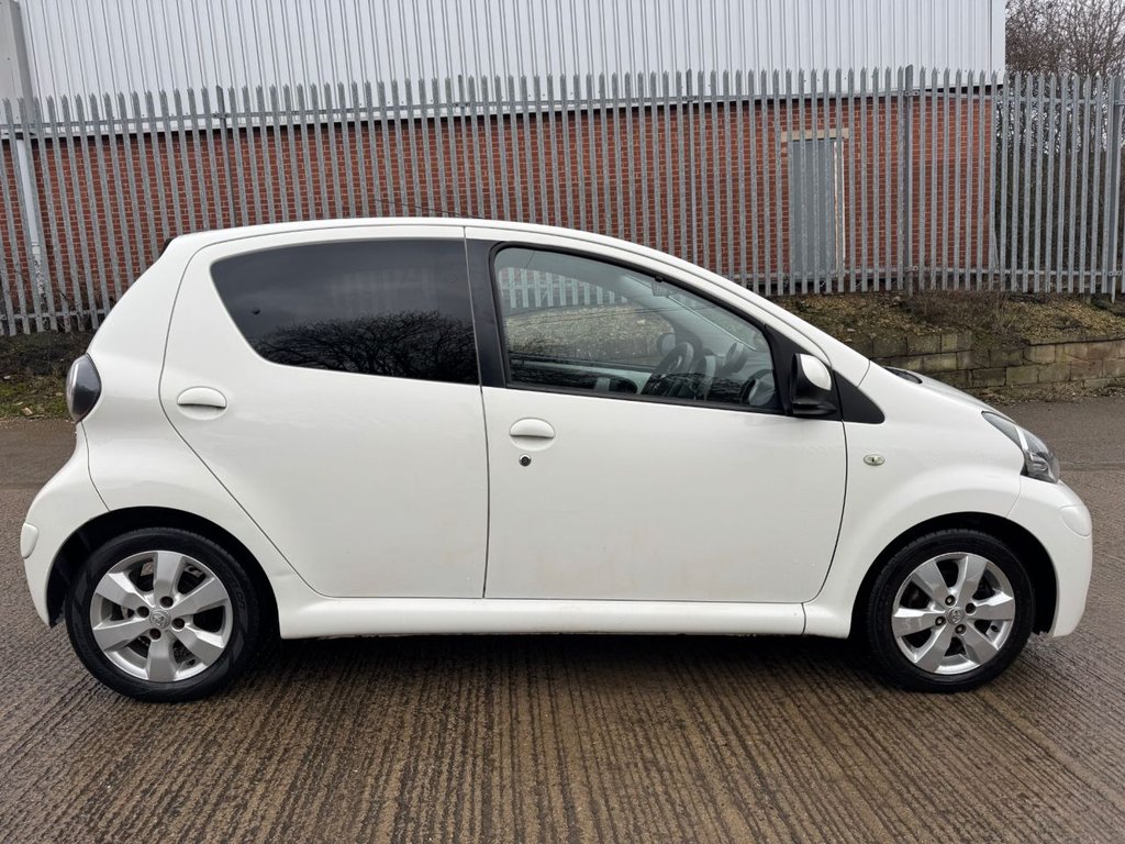 Used Toyota AYGO 2013 for sale - 77369748: Photo 4