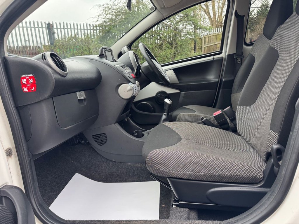 Used Toyota AYGO 2013 for sale - 77369748: Photo 5