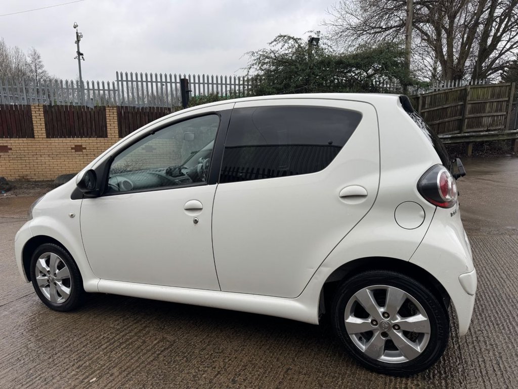 Used Toyota AYGO 2013 for sale - 77369748: Photo 6