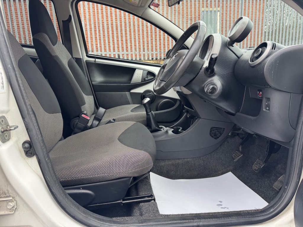 Used Toyota AYGO 2013 for sale - 77369748: Photo 9