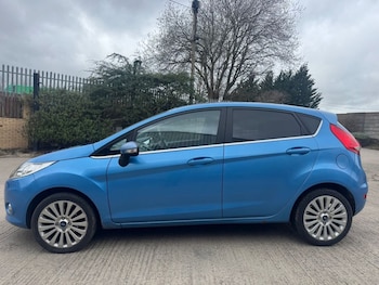 Used Ford Fiesta 2009 for sale - 77850110: Photo