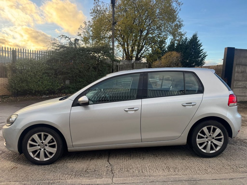 Used Volkswagen Golf 2011 for sale - 76724684: Photo 2