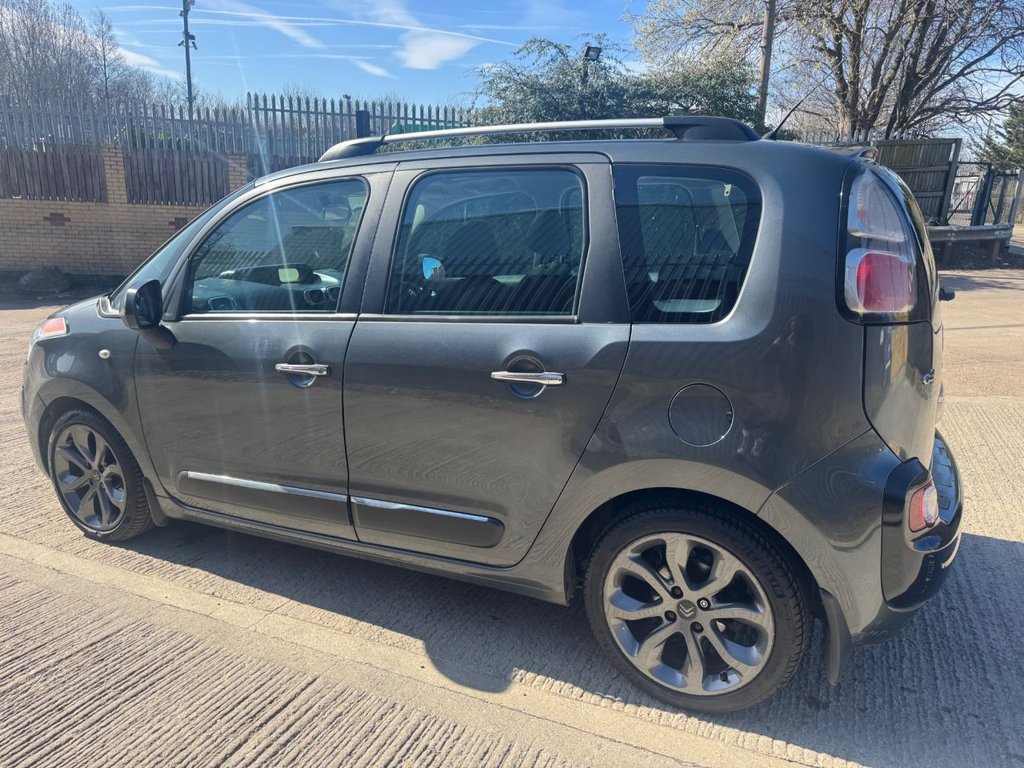 Used Citroen C3 Picasso 2013 for sale - 77936764: Photo 2