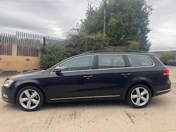 Used Volkswagen Passat 2011 for sale - 76132612: Photo