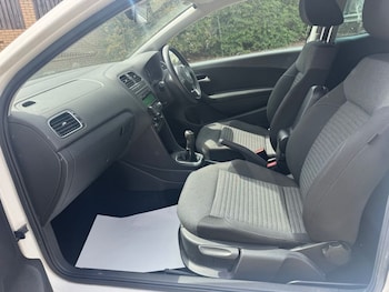 Used Volkswagen Polo 2011 for sale - 79427657: Photo