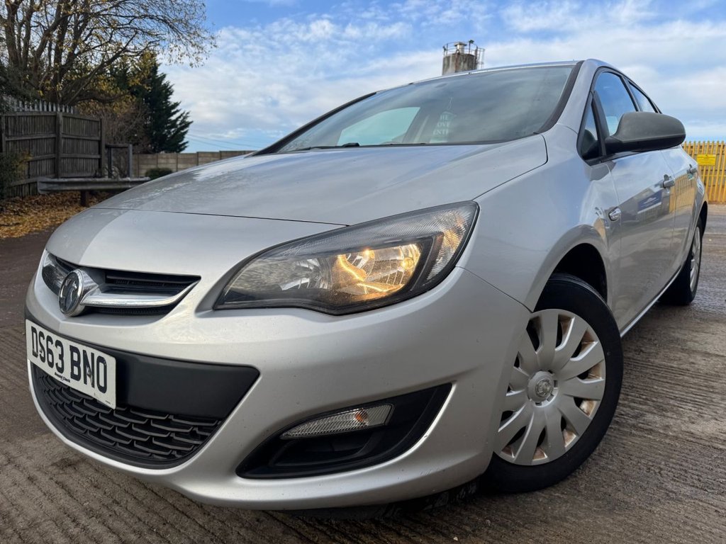 Used Vauxhall Astra 2013 for sale - 76883418: Photo 1