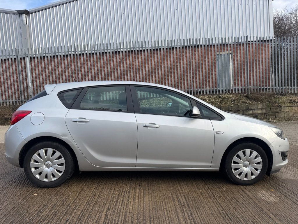Used Vauxhall Astra 2013 for sale - 76883418: Photo 4