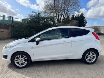 Used Ford Fiesta 2015 for sale - 77835785: Photo
