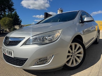 2010 (60) - 1.6 16v SE Hatchback 5dr Petrol Manual Euro 5 (115 ps)