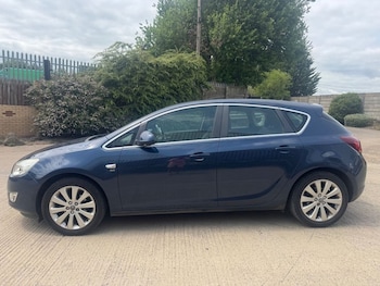 Used Vauxhall Astra 2011 for sale - 79090033: Photo