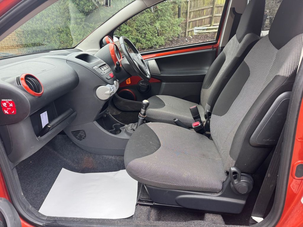 Used Toyota AYGO 2013 for sale - 77534957: Photo 5