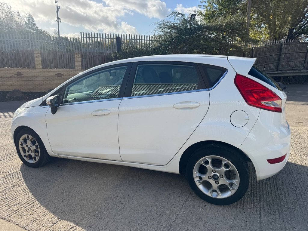 Used Ford Fiesta 2012 for sale - 76396443: Photo 6