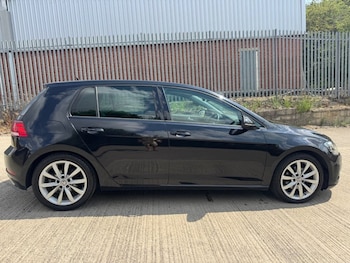 Used Volkswagen Golf 2017 for sale - 79358785: Photo