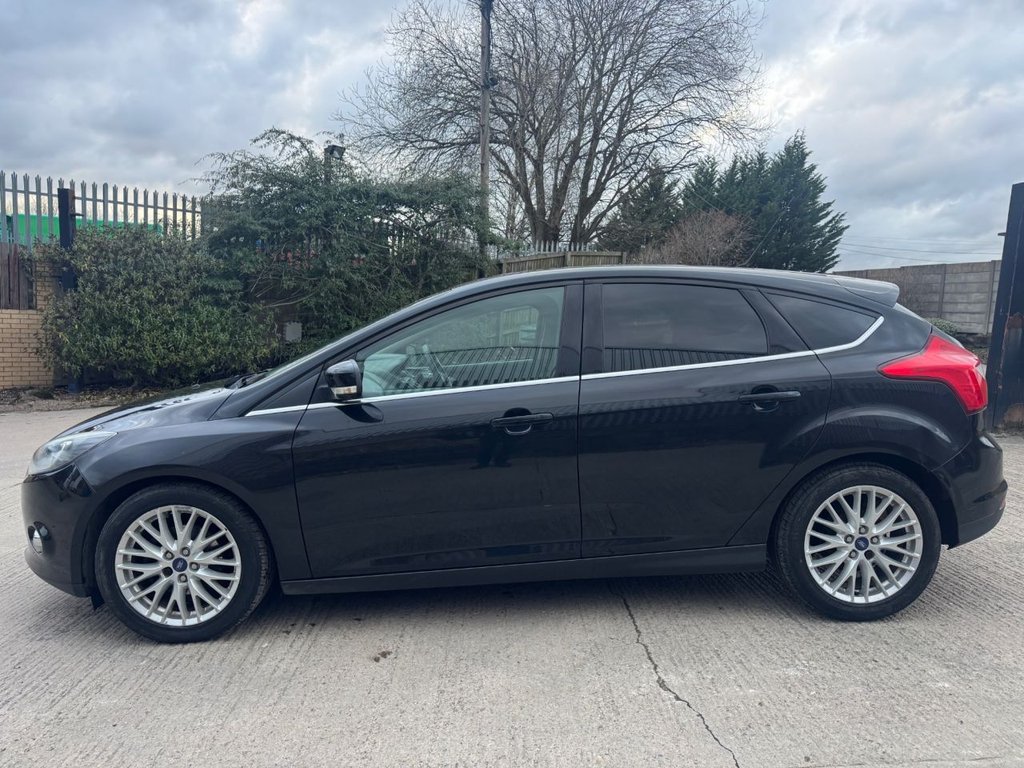 Used Ford Focus 2012 for sale - 77263423: Photo 2