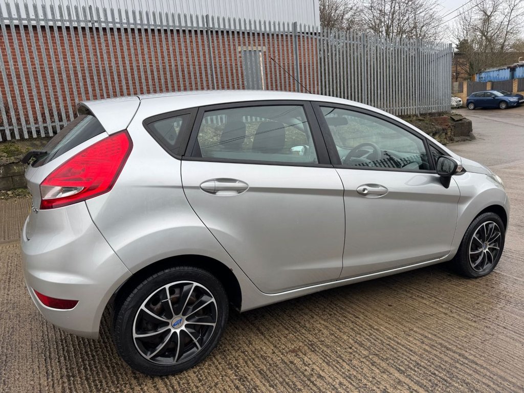 Used Ford Fiesta 2011 for sale - 77200132: Photo 10