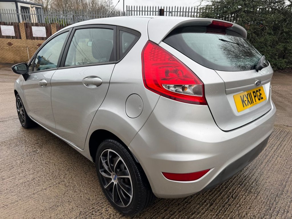 Used Ford Fiesta 2011 for sale - 77200132: Photo 6