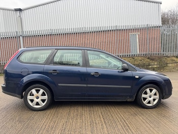 Used Ford Focus 2005 for sale - 77413468: Photo