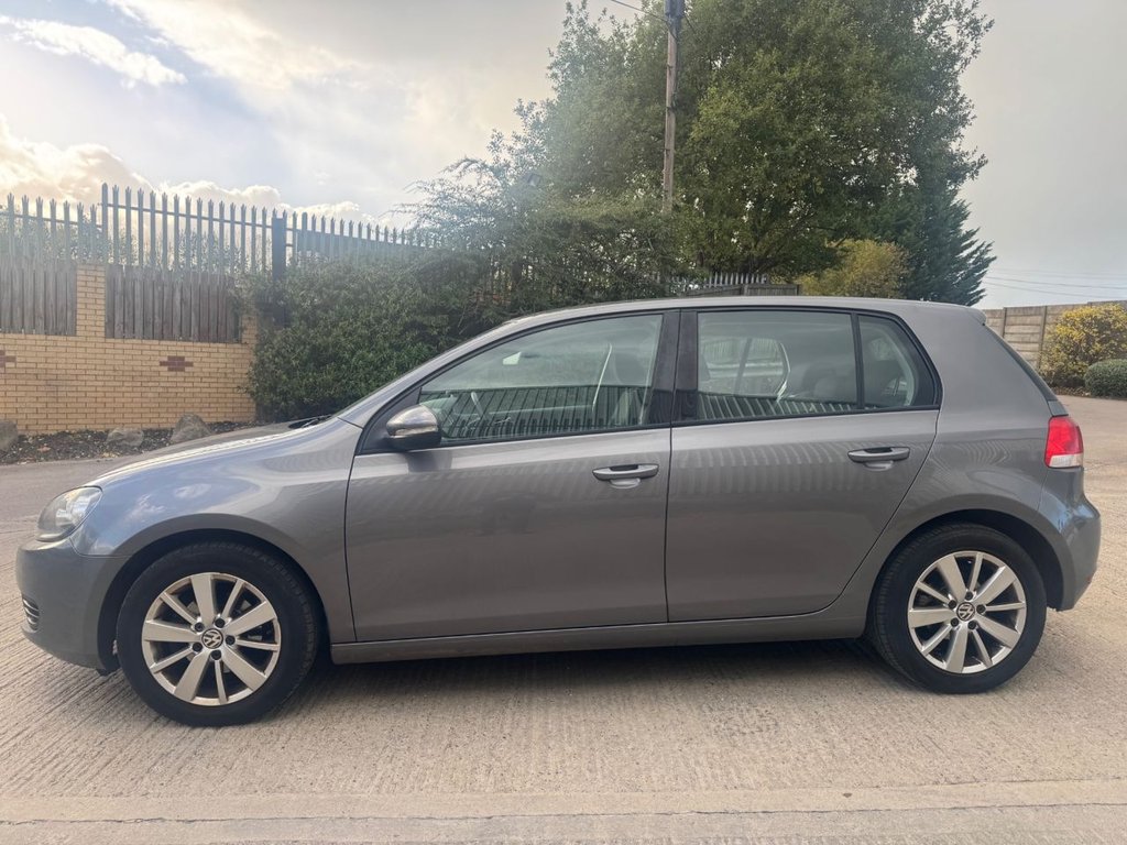 Used Volkswagen Golf 2012 for sale - 76396375: Photo 2