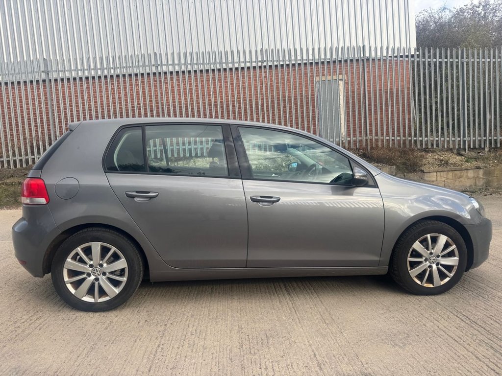 Used Volkswagen Golf 2012 for sale - 76396375: Photo 4