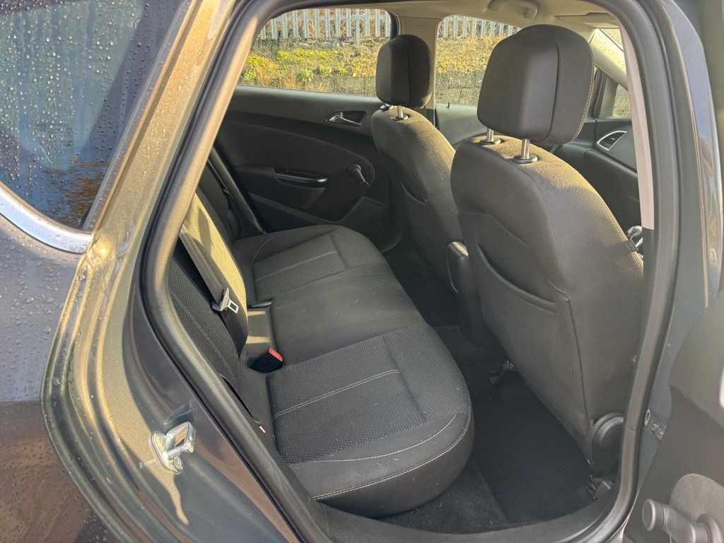 Used Vauxhall Astra 2015 for sale - 76841462: Photo 14