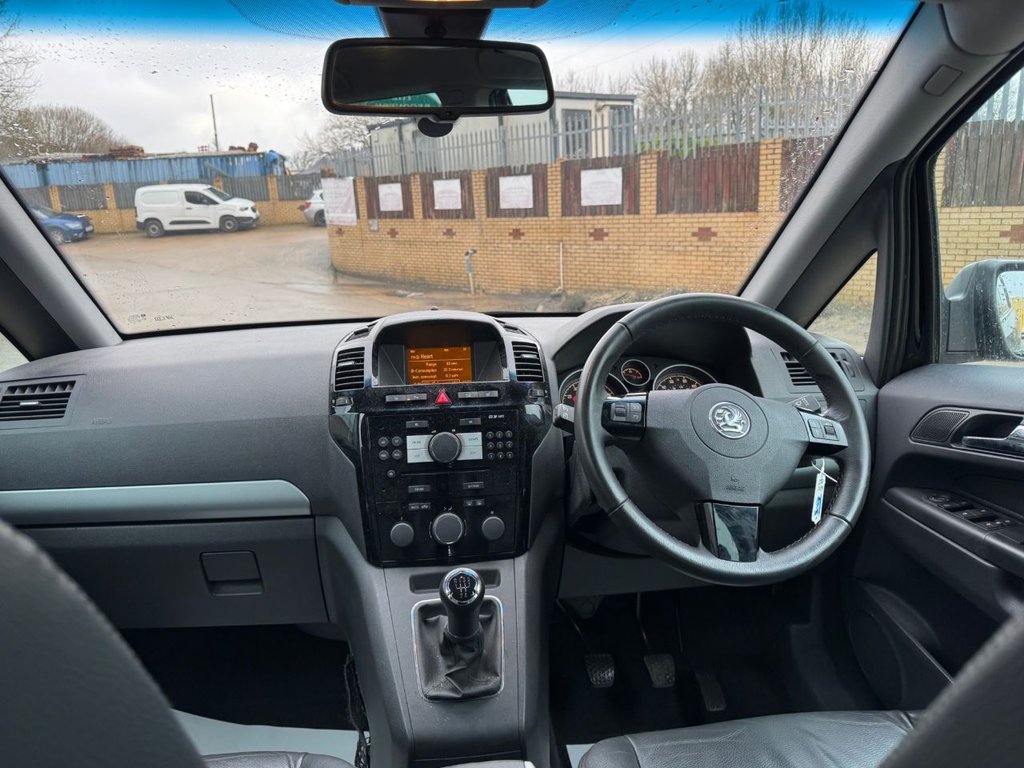 Used Vauxhall Zafira 2010 for sale - 77408538: Photo 15