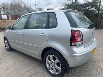Used Volkswagen Polo 2009 for sale - 77263411: Photo