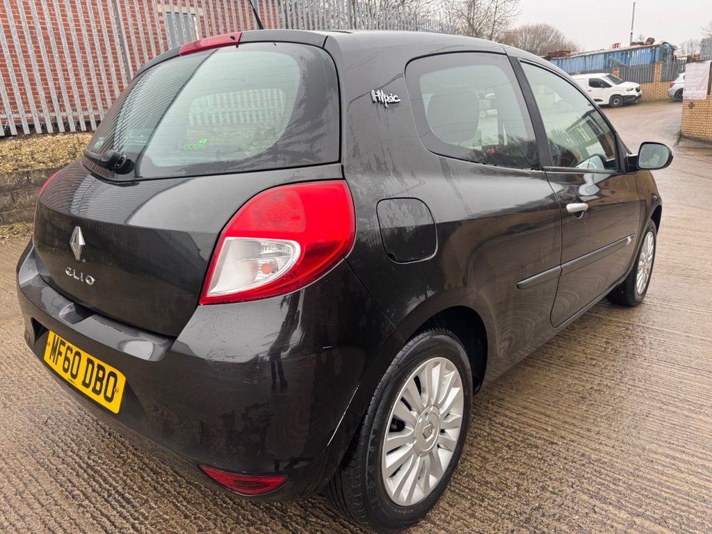 Used Renault Clio 2010 for sale - 77437334: Photo 9