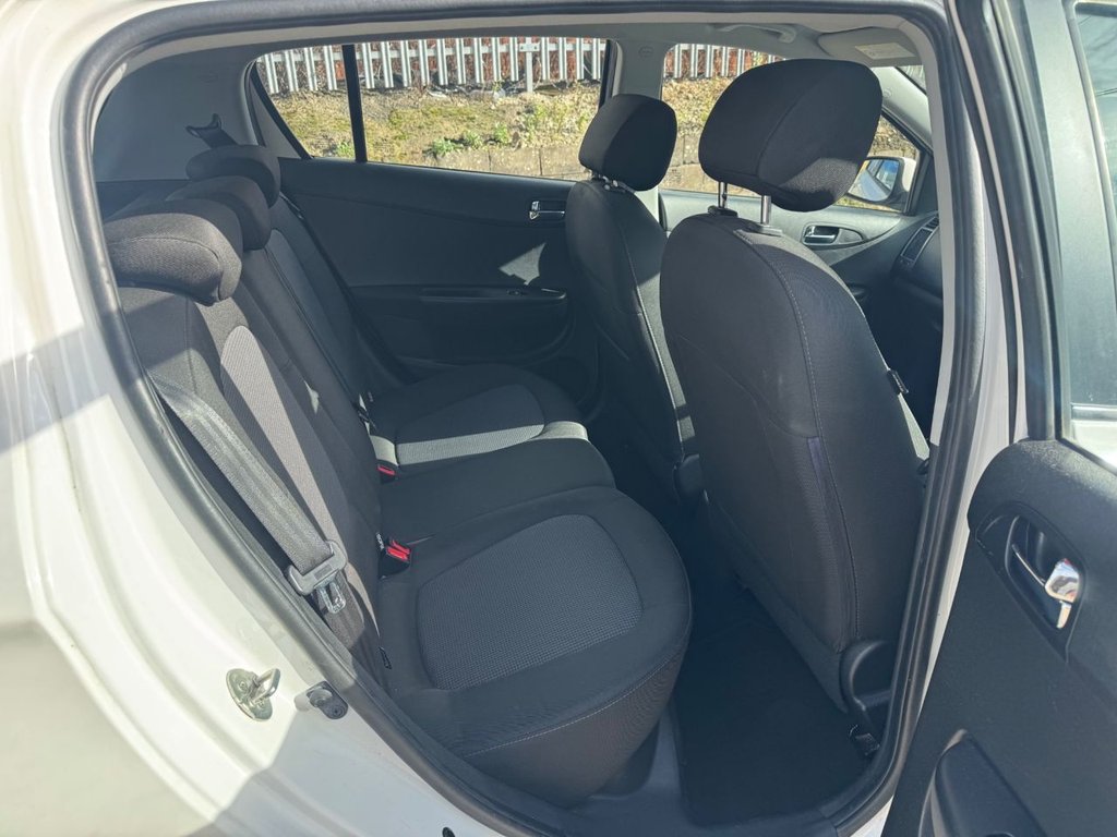 Used Hyundai i20 2014 for sale - 76367680: Photo 11