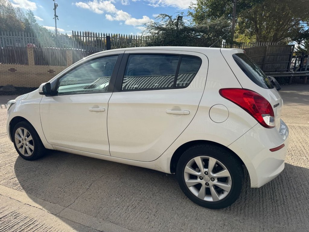 Used Hyundai i20 2014 for sale - 76367680: Photo 12