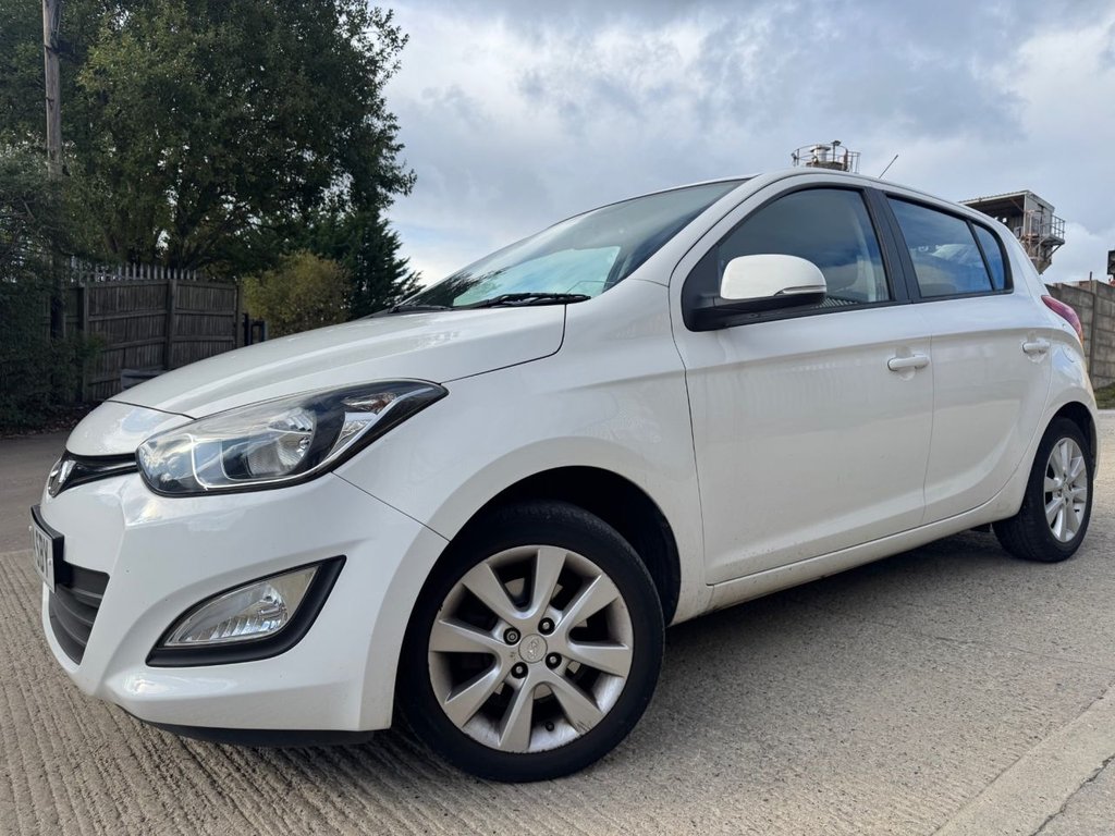 Used Hyundai i20 2014 for sale - 76367680: Photo 15