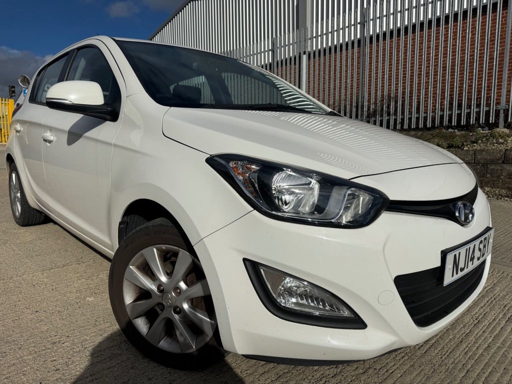 Used Hyundai i20 2014 for sale - 76367680: Photo 3