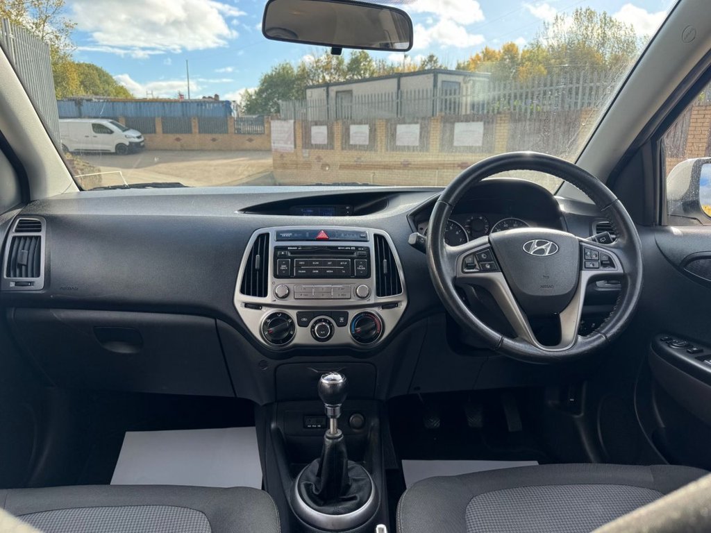 Used Hyundai i20 2014 for sale - 76367680: Photo 7