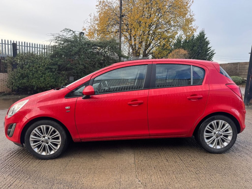 Used Vauxhall Corsa 2011 for sale - 76841439: Photo 2