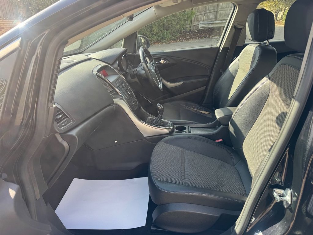 Used Vauxhall Astra 2010 for sale - 76356879: Photo 5