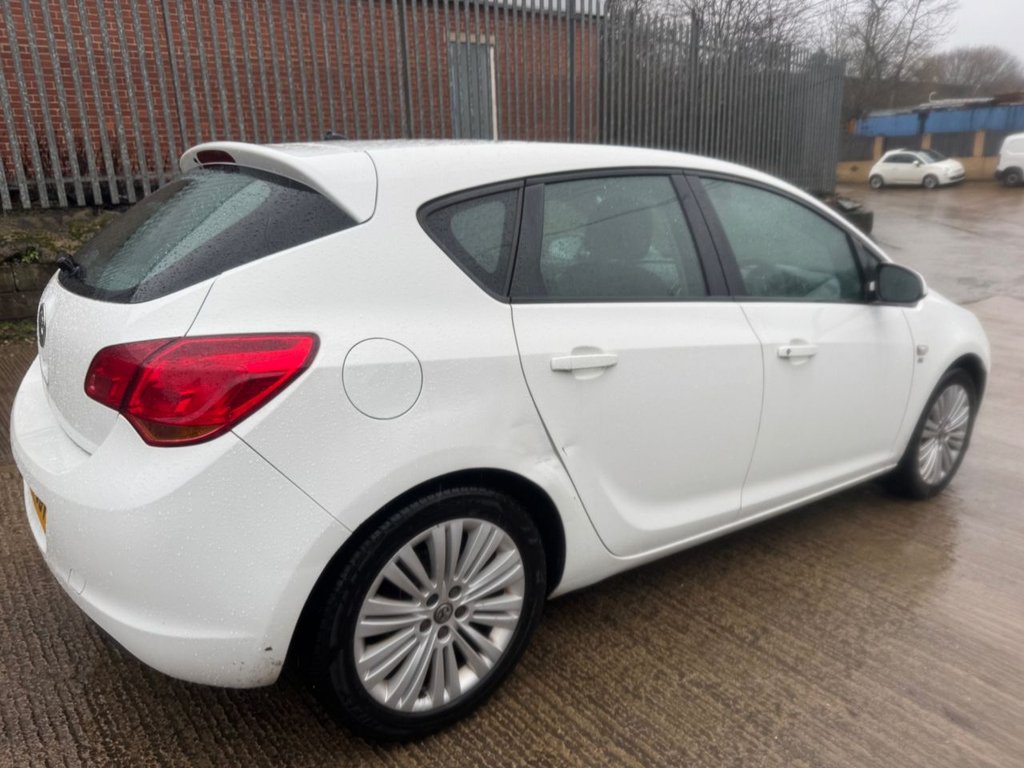 Used Vauxhall Astra 2011 for sale - 77451979: Photo 14