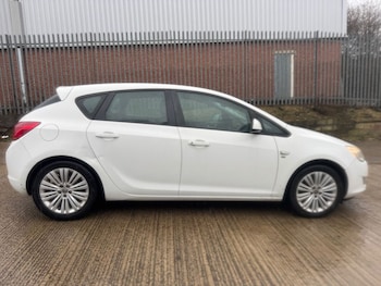 Used Vauxhall Astra 2011 for sale - 77451979: Photo