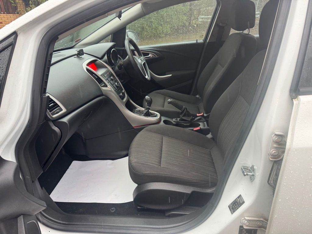 Used Vauxhall Astra 2011 for sale - 77451979: Photo 5