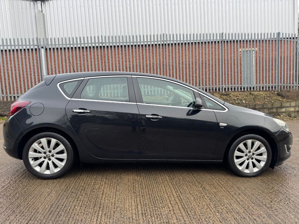 Used Vauxhall Astra 2012 for sale - 77140029: Photo 4