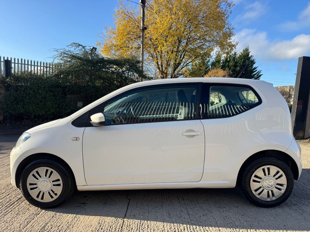 Used Volkswagen up! 2013 for sale - 76784008: Photo 2