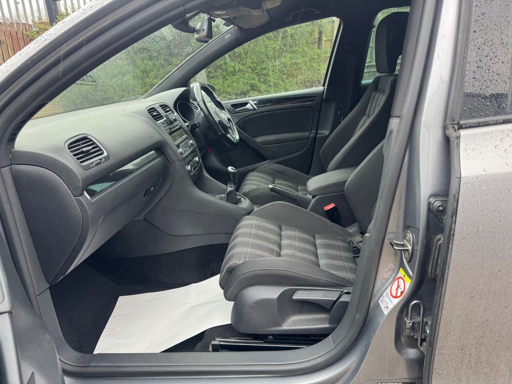 Used Volkswagen Golf 2009 for sale - 77693610: Photo 3