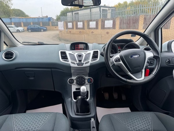 Used Ford Fiesta 2011 for sale - 76313170: Photo 7